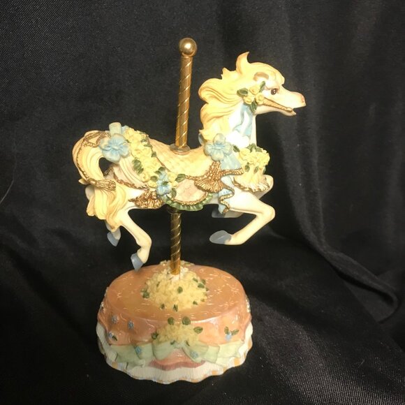 Heritage House Carousel Melodies County Fair Horse Figurines 6" Tall Set of 4 - Picture 6 of 15